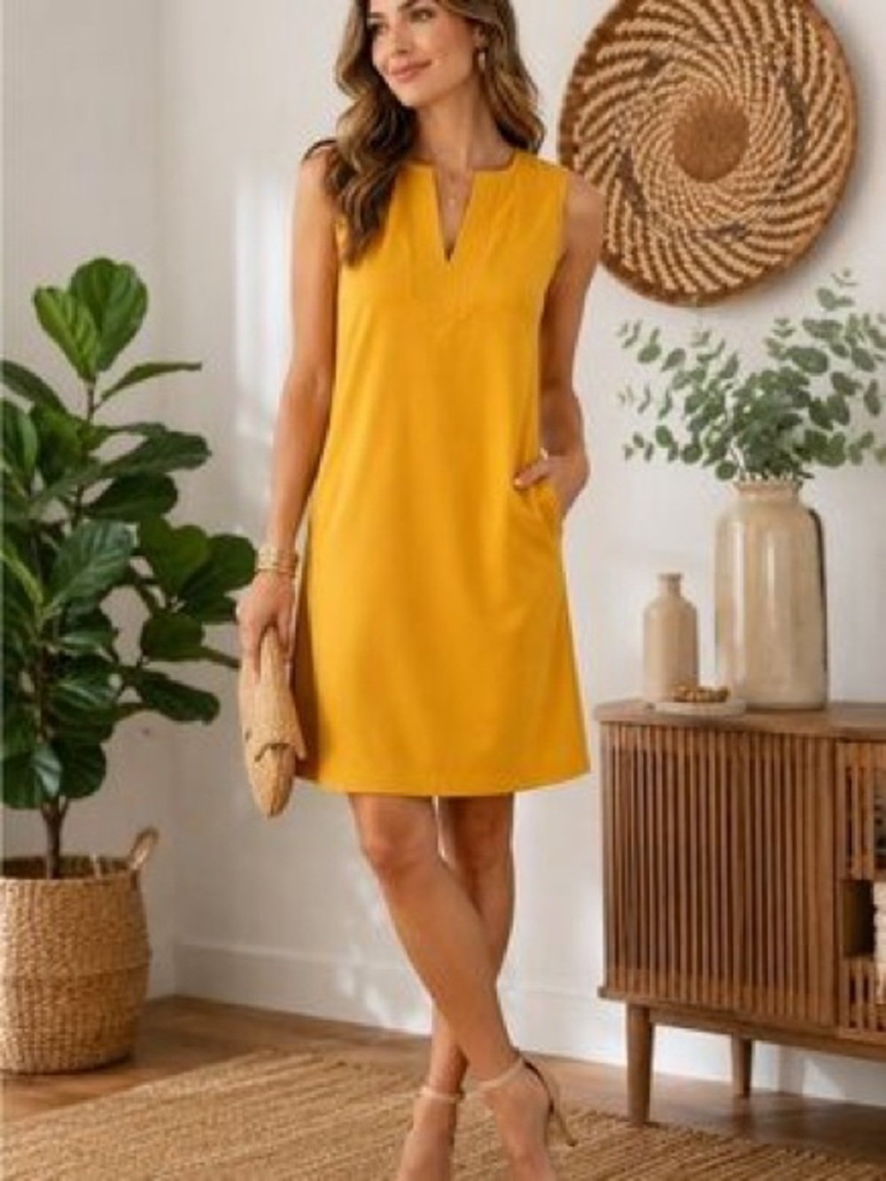 NY&C New York & Company Sleeveless Split-Neck Shift Dress in Mustard Yellow Sz L